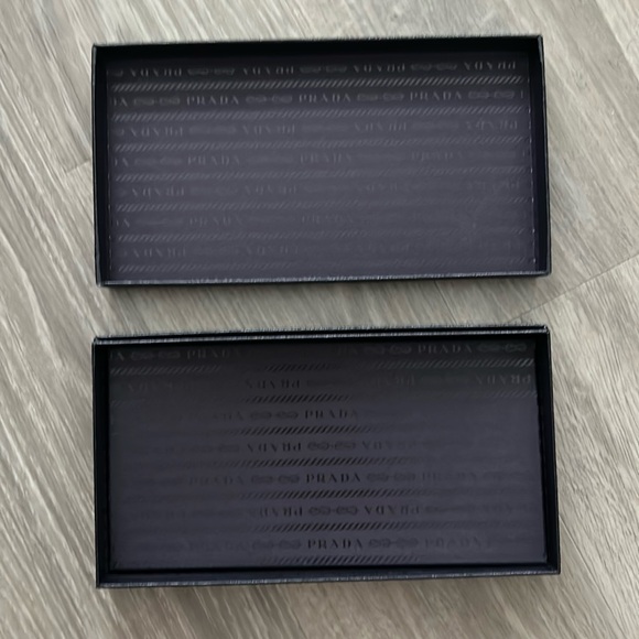 Prada Box (authentic) - Picture 3 of 8